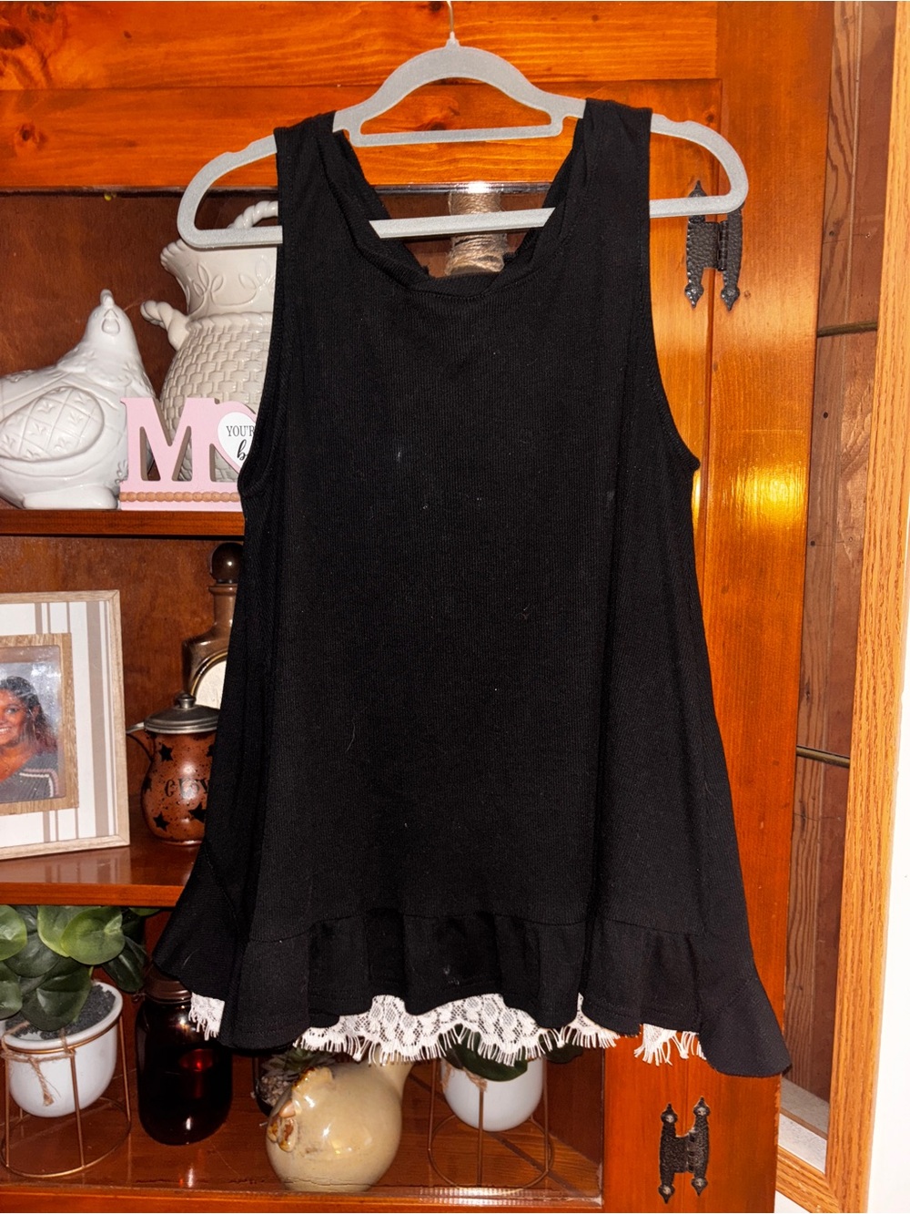 Umgee Med oversized Black Tank Top w/Ruffle Hem & Lace along the back ptp27 L:27
